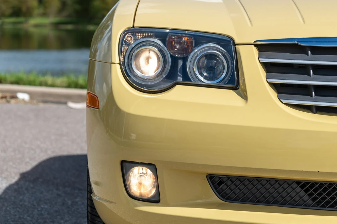 2005 Chrysler Crossfire - Image 27 of 31