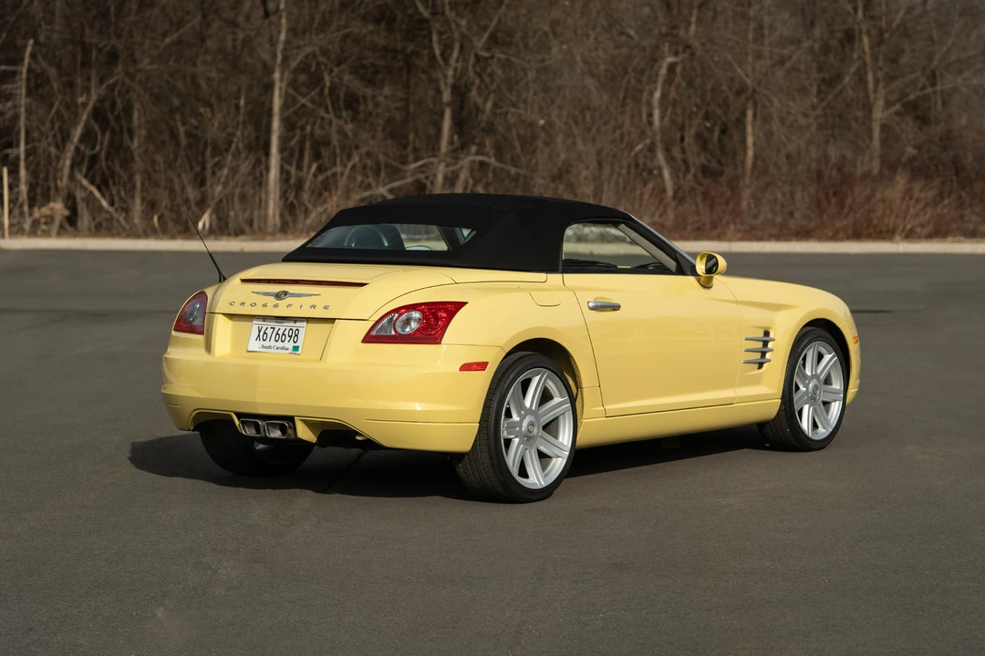 2005 Chrysler Crossfire - Image 7 of 31