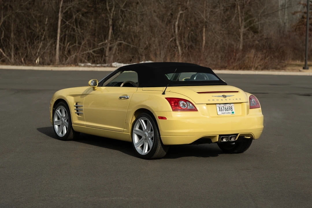 2005 Chrysler Crossfire - Image 4 of 31