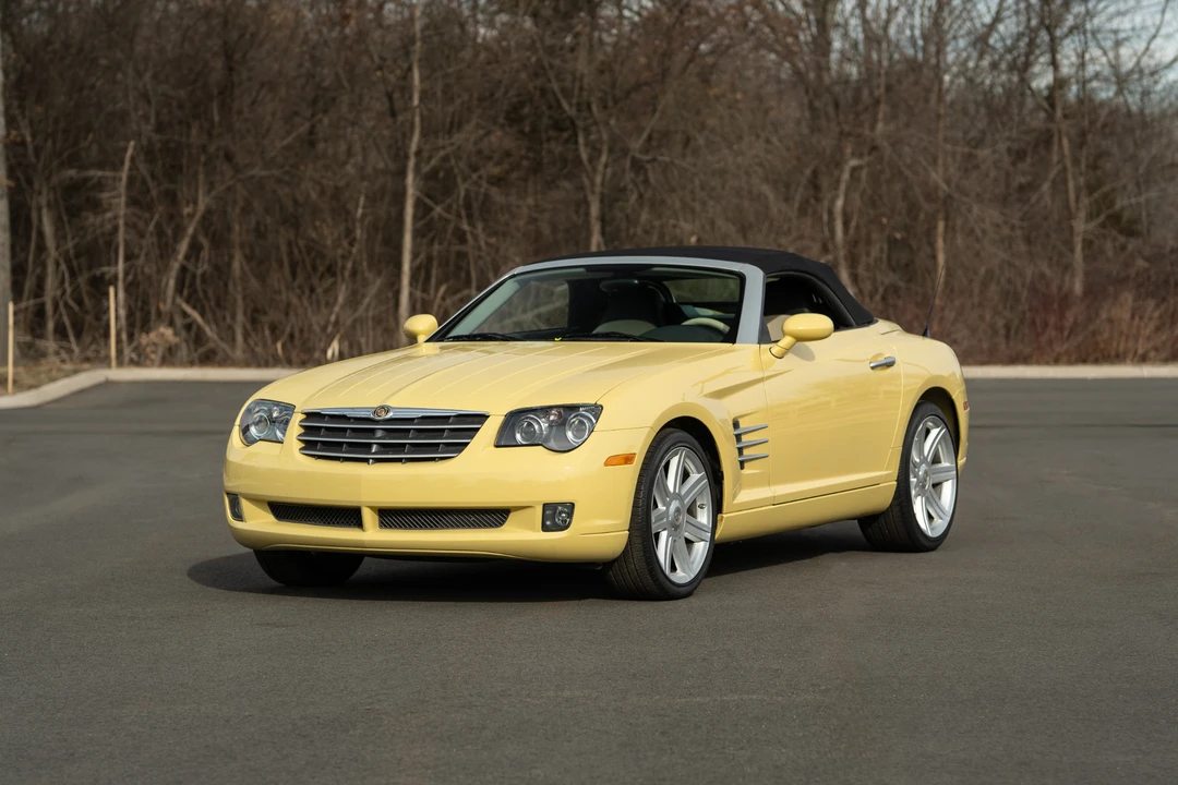 2005 Chrysler Crossfire - Image 2 of 31