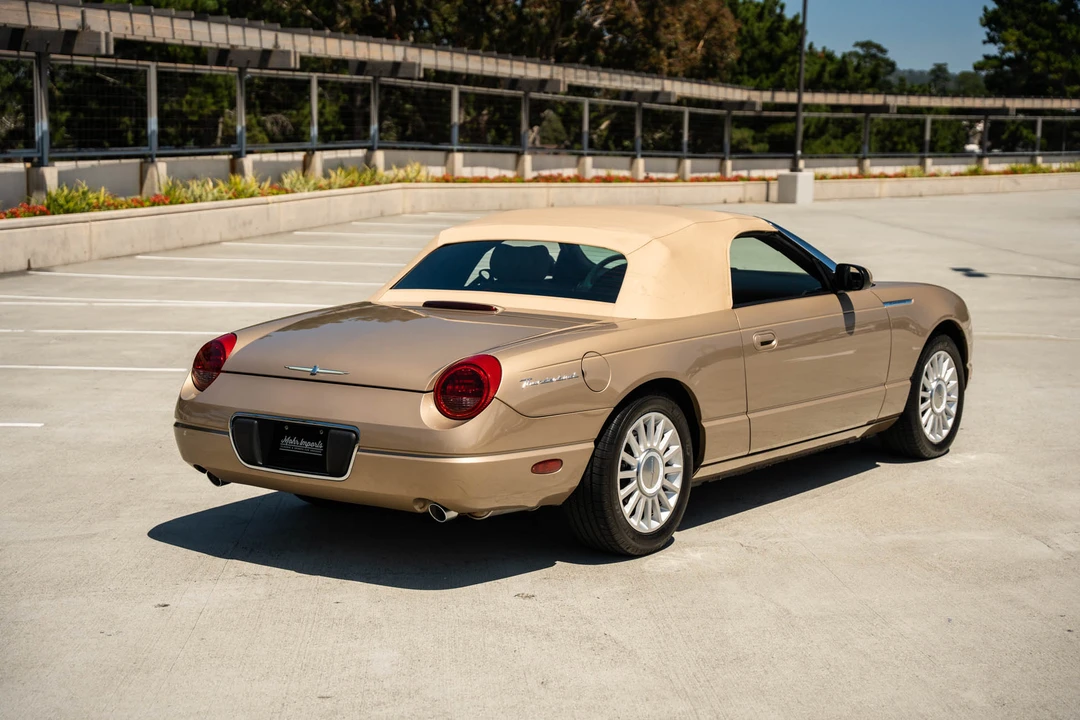 2005 Ford Thunderbird 11th Gen - Image 24 of 31