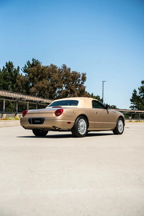2005 Ford Thunderbird 11th Gen - Image 27 of 31