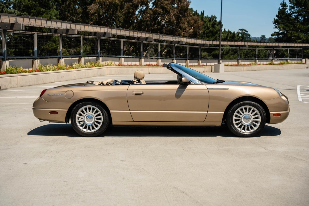 2005 Ford Thunderbird 11th Gen - Image 20 of 31