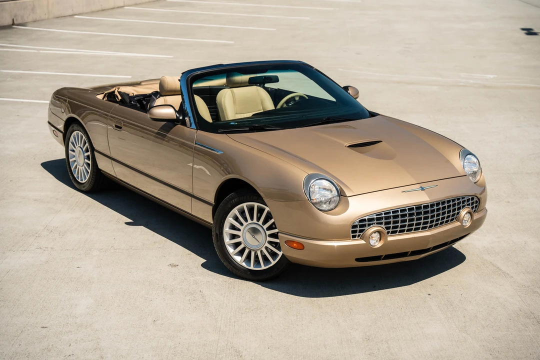2005 Ford Thunderbird 11th Gen - Image 15 of 31