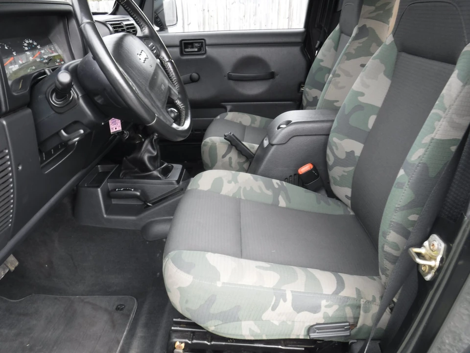 2005 Jeep TJ Wrangler - Image 17 of 31