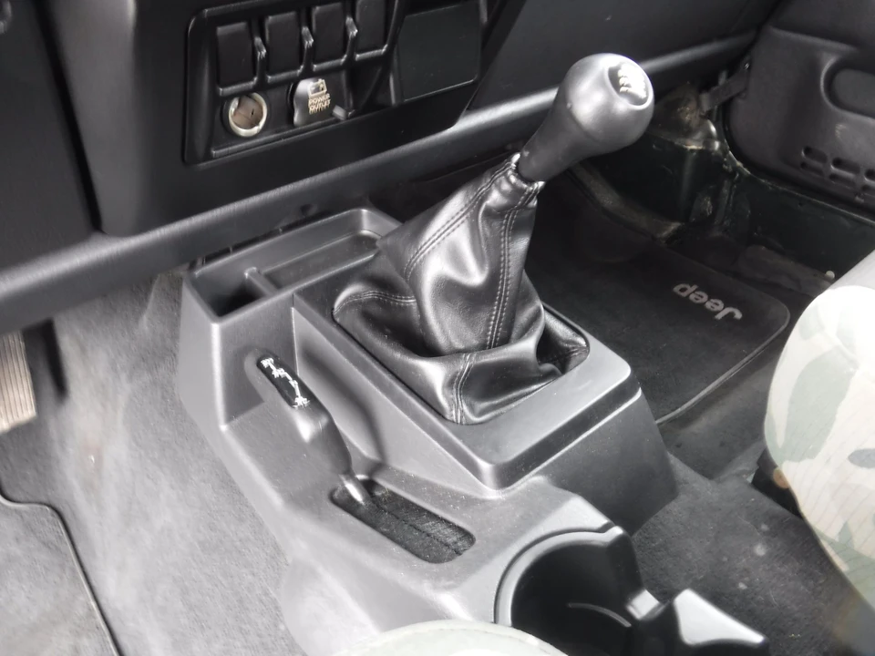2005 Jeep TJ Wrangler - Image 26 of 31