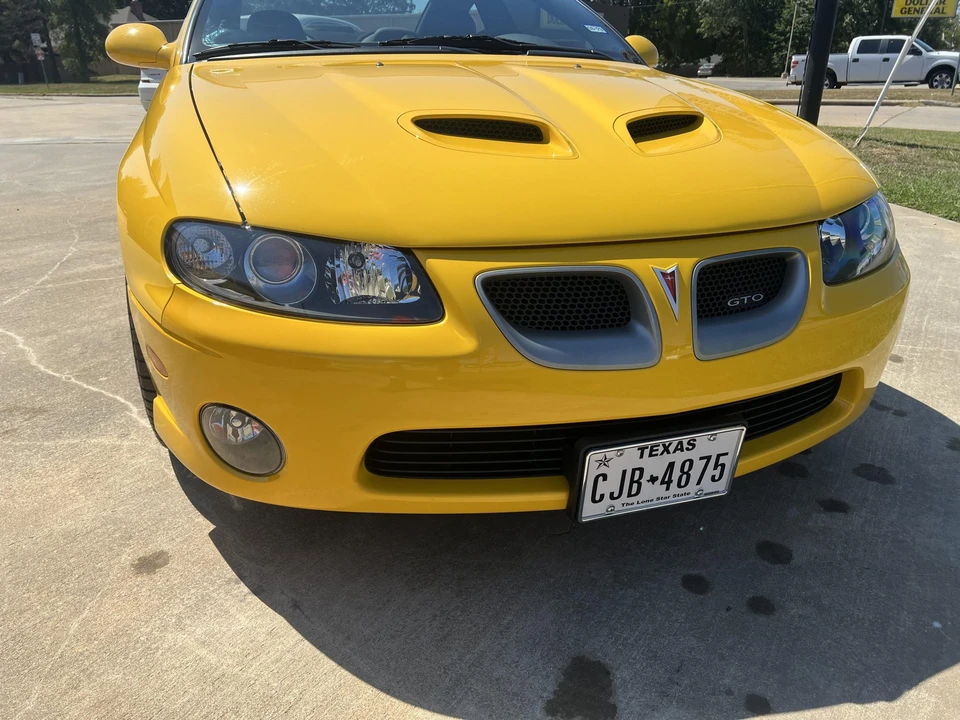 2005 Pontiac GTO 4th Gen - Image 15 of 31