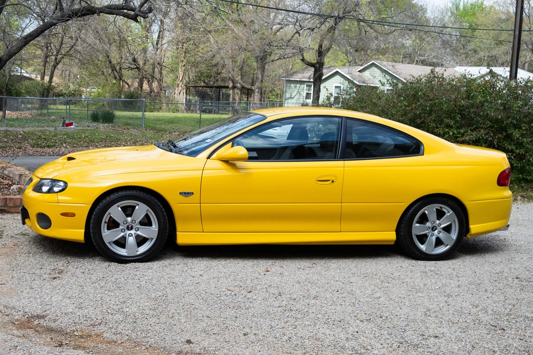2005 Pontiac GTO 4th Gen - Image 2 of 31