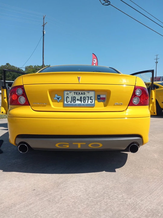 2005 Pontiac GTO 4th Gen - Image 8 of 31