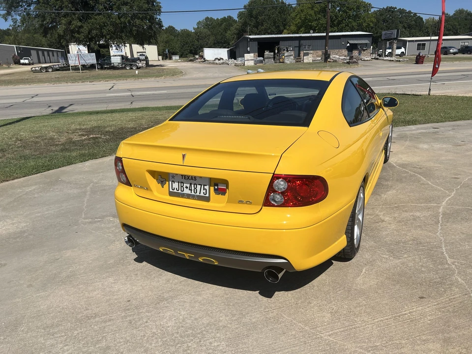 2005 Pontiac GTO 4th Gen - Image 10 of 31