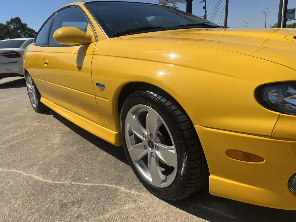 2005 Pontiac GTO 4th Gen - Image 18 of 31