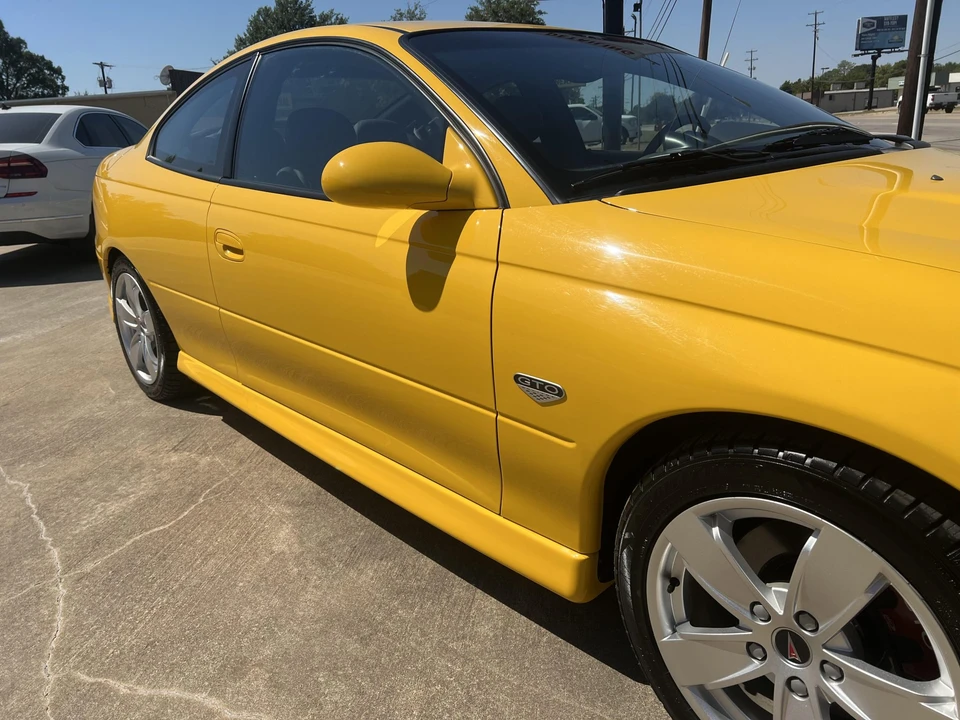 2005 Pontiac GTO 4th Gen - Image 19 of 31