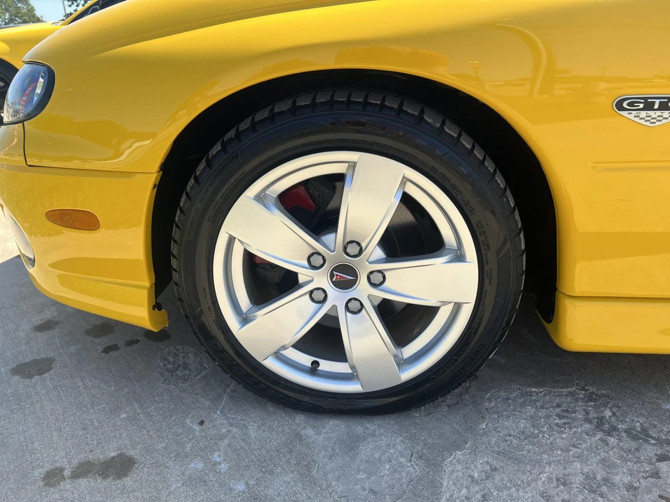 2005 Pontiac GTO 4th Gen - Image 21 of 31
