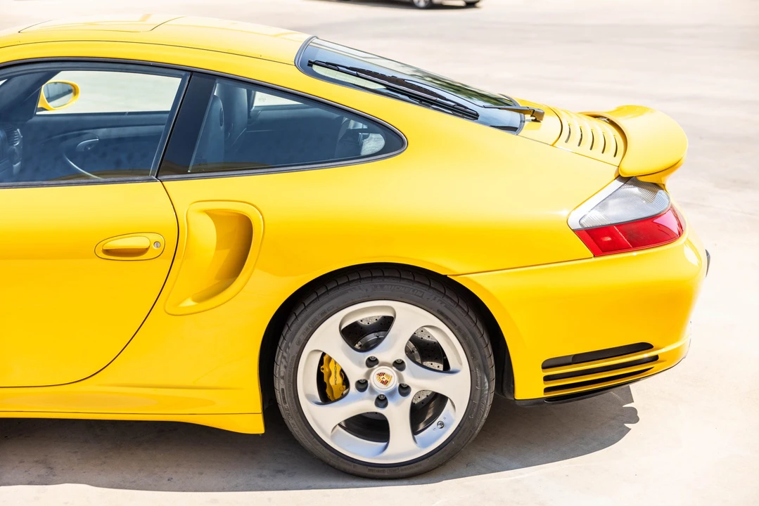 2005 Porsche 996 Turbo - Image 22 of 31