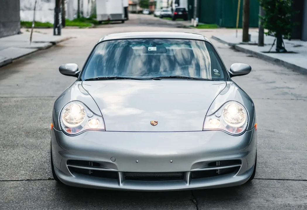 2005 Porsche 996 GT3 - Image 2 of 6