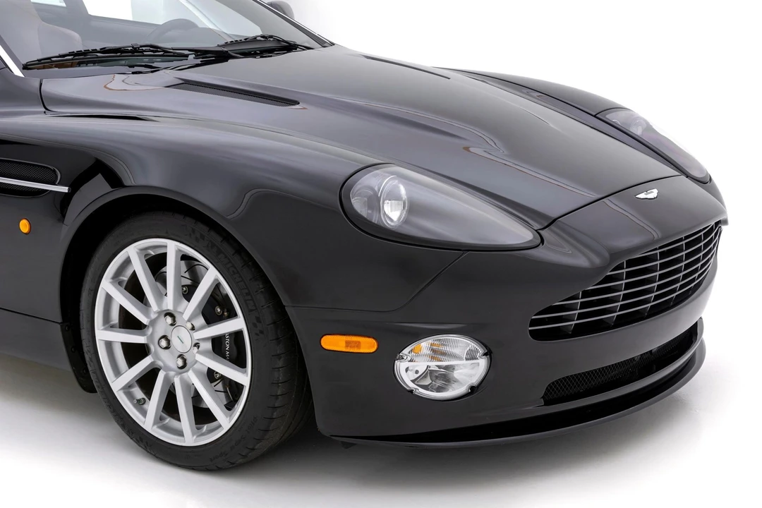 2006 Aston Martin Vanquish 1st Gen - Image 28 of 31