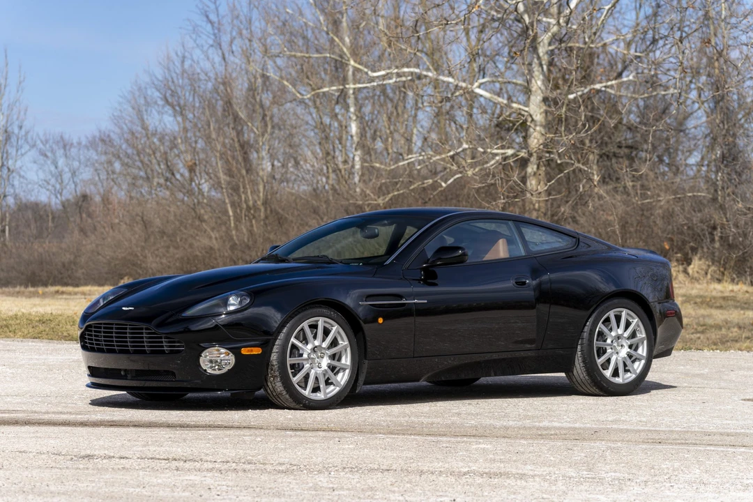 2006 Aston Martin Vanquish 1st Gen - Image 10 of 31