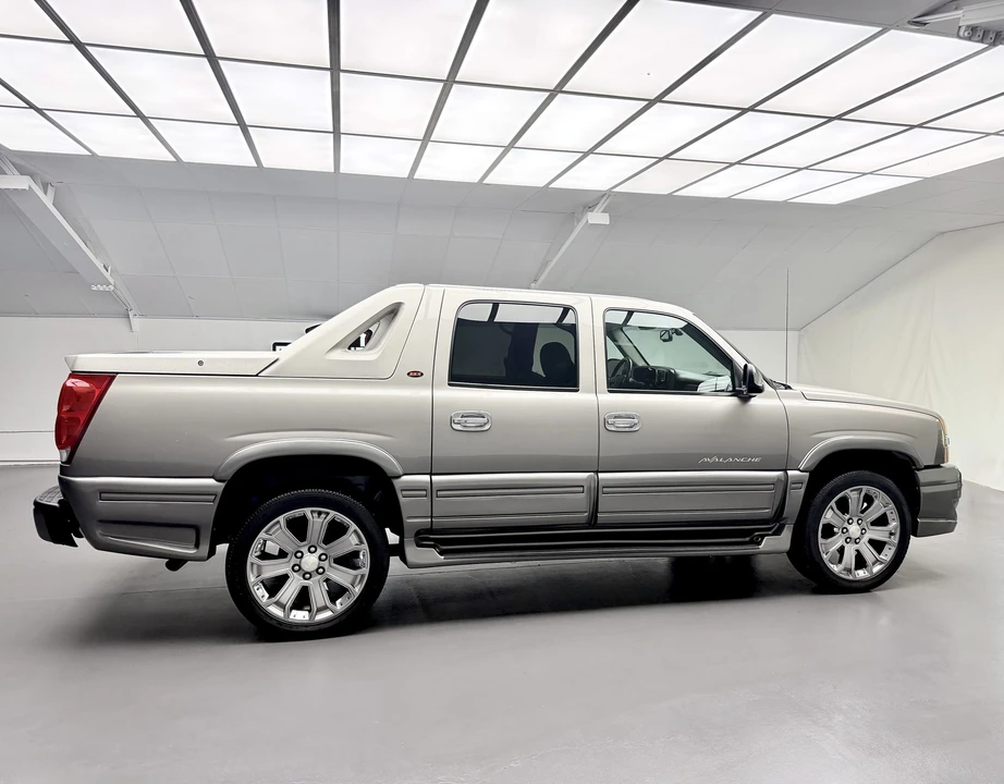 2006 Chevrolet Avalanche - Image 7 of 31