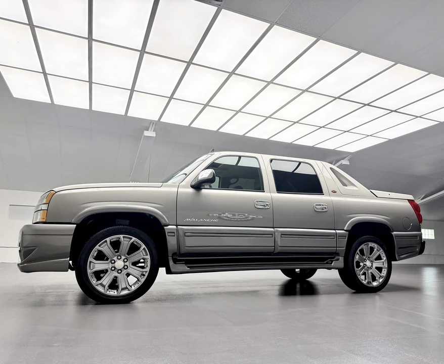 2006 Chevrolet Avalanche - Image 11 of 31