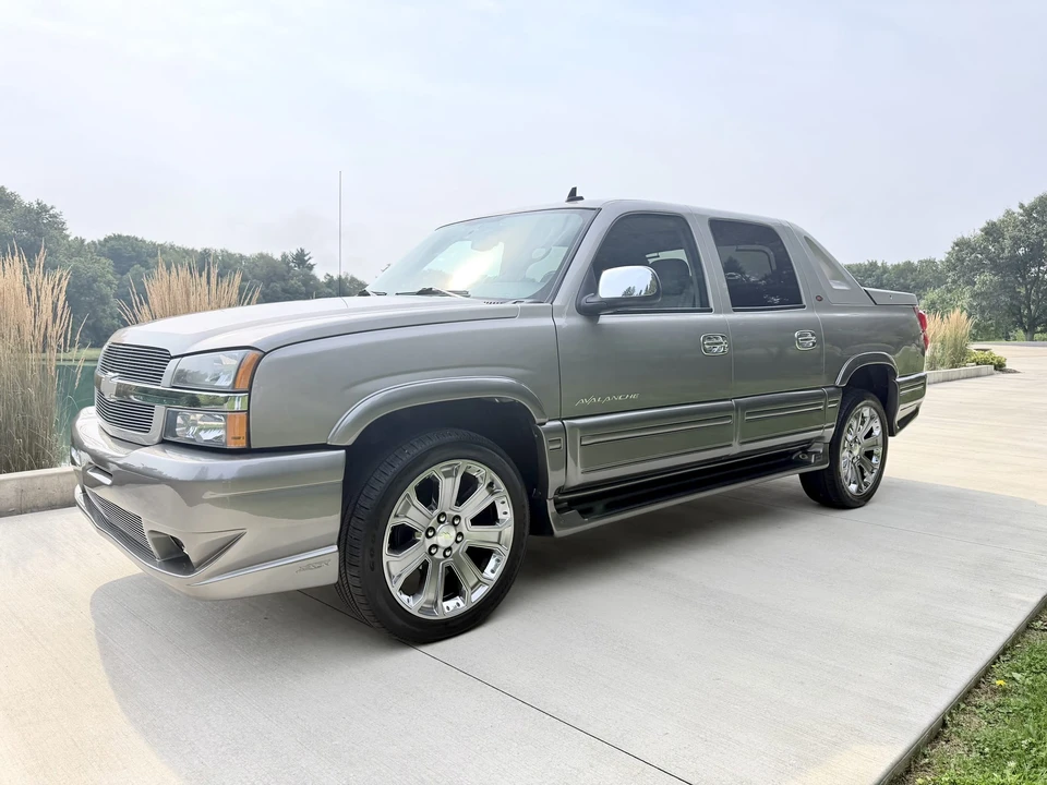2006 Chevrolet Avalanche - Image 15 of 31