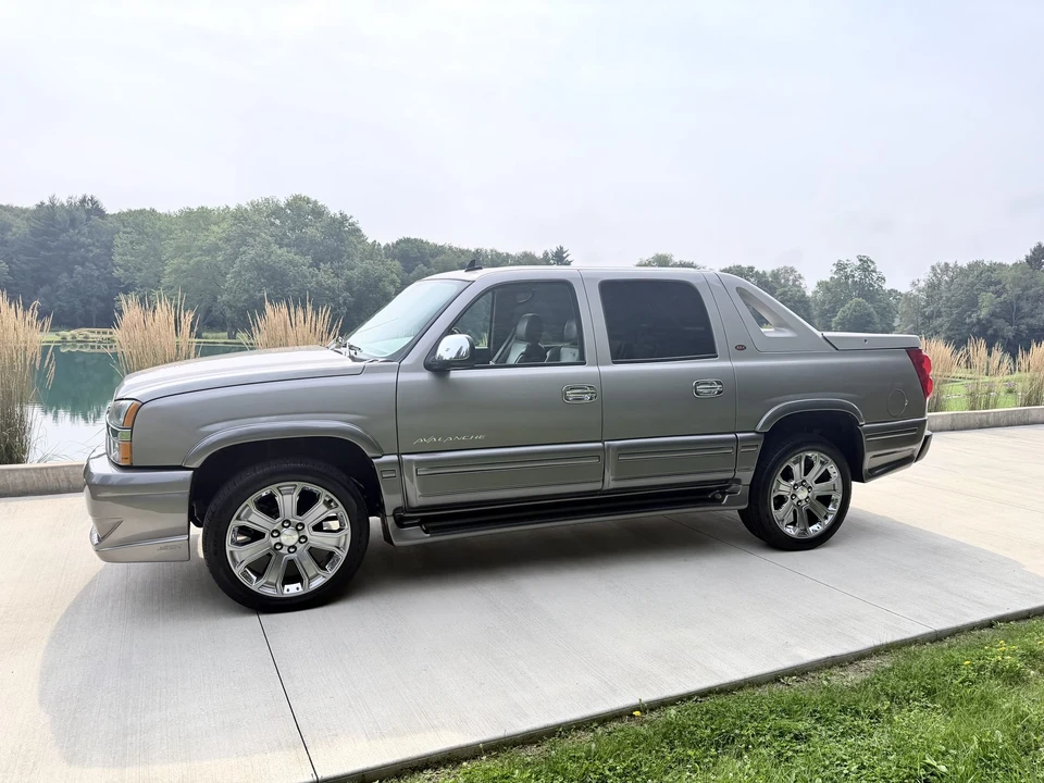 2006 Chevrolet Avalanche - Image 18 of 31