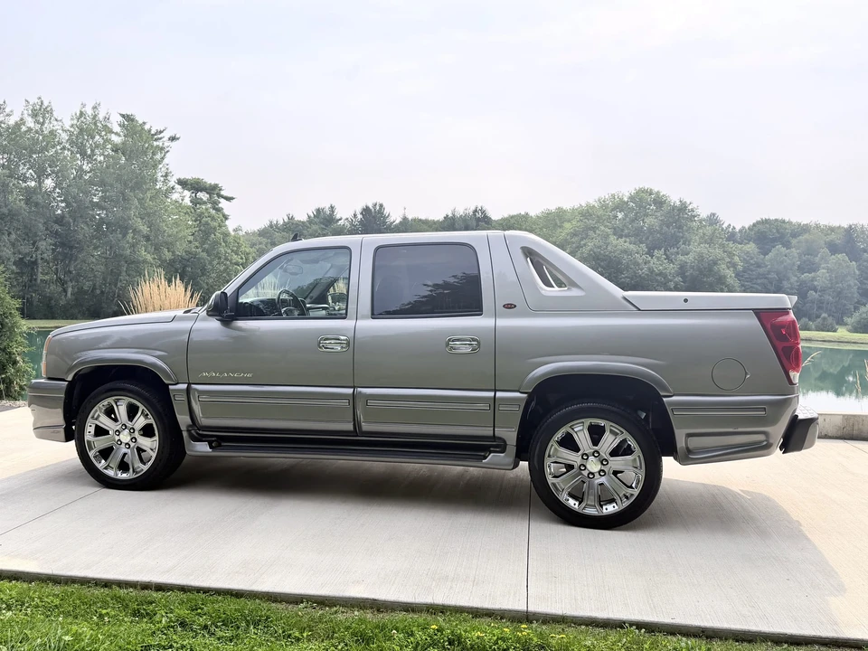 2006 Chevrolet Avalanche - Image 23 of 31