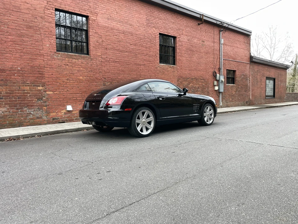 2006 Chrysler Crossfire - Image 9 of 31