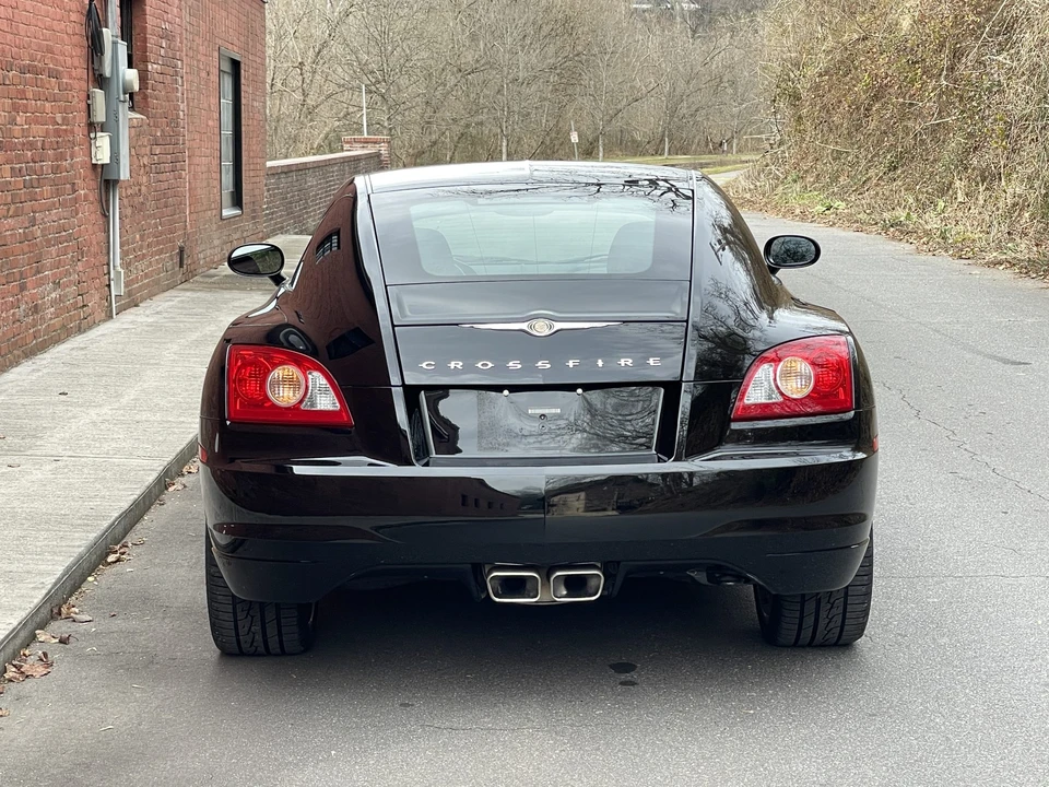2006 Chrysler Crossfire - Image 11 of 31
