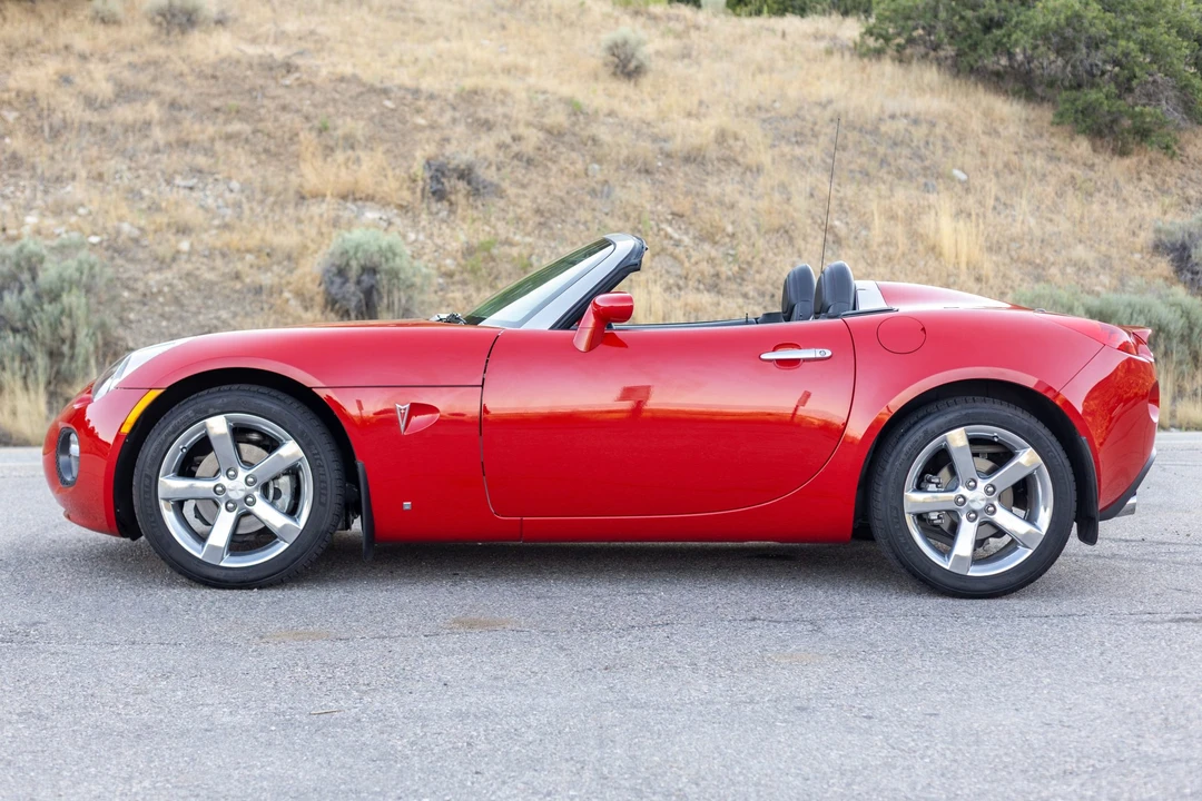 2007 Pontiac Solstice GXP - Image 8 of 31