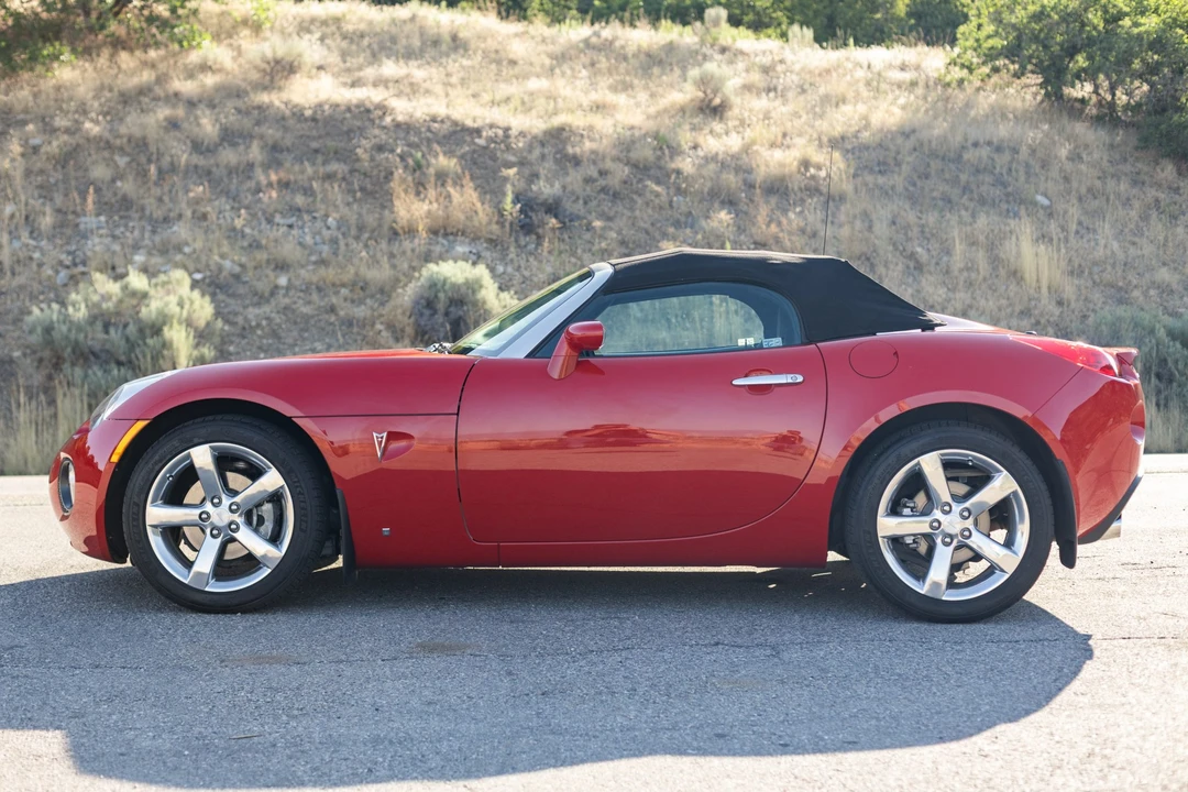 2007 Pontiac Solstice GXP - Image 16 of 31