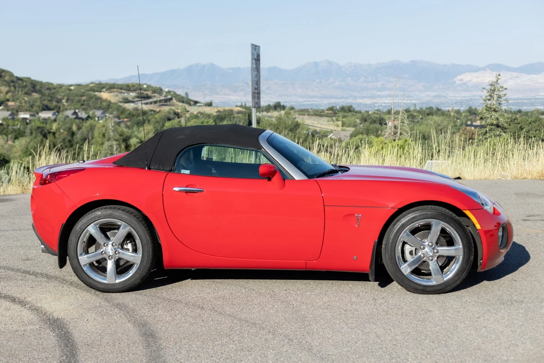 2007 Pontiac Solstice GXP - Image 12 of 31