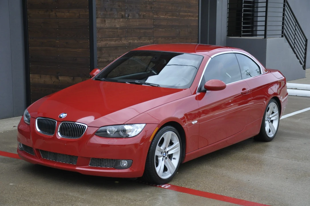 2008 BMW E93 335i Convertible - Image 2 of 31