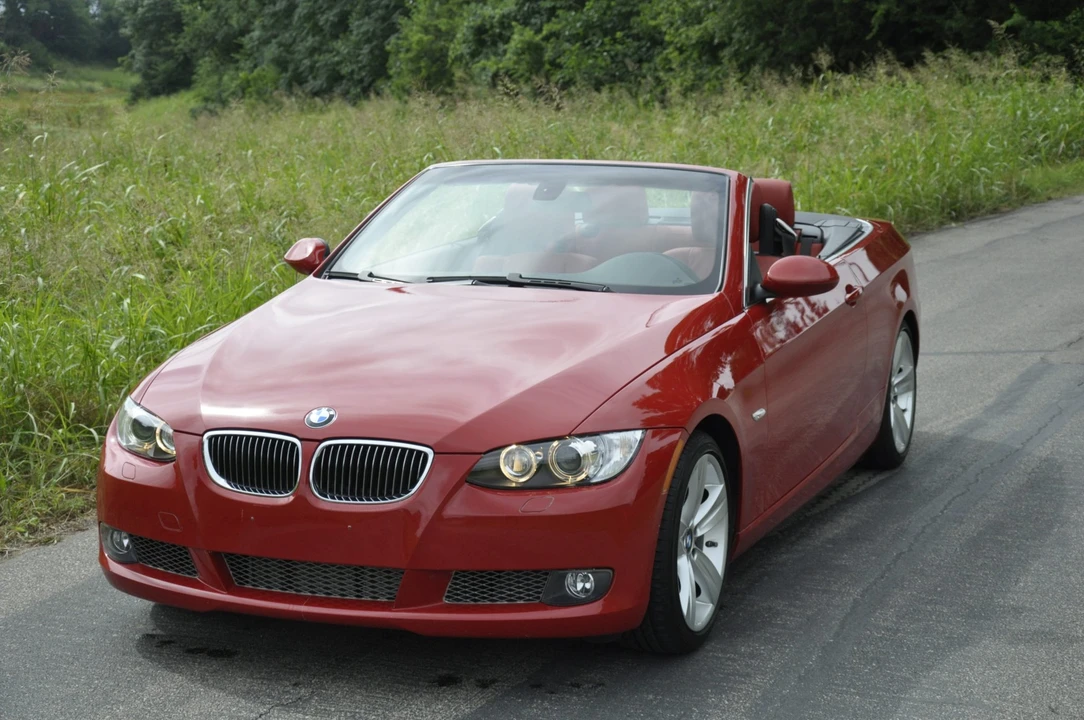 2008 BMW E93 335i Convertible - Image 13 of 31