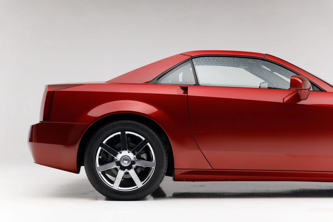 2008 Cadillac XLR - Image 25 of 31