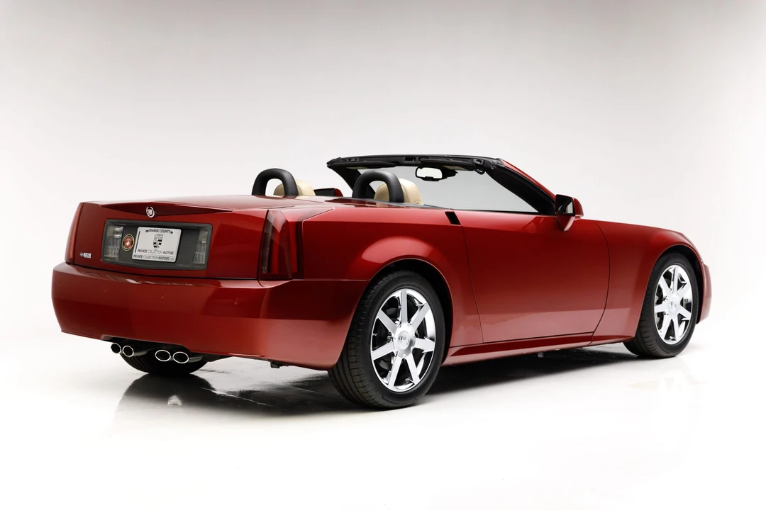 2008 Cadillac XLR - Image 8 of 31