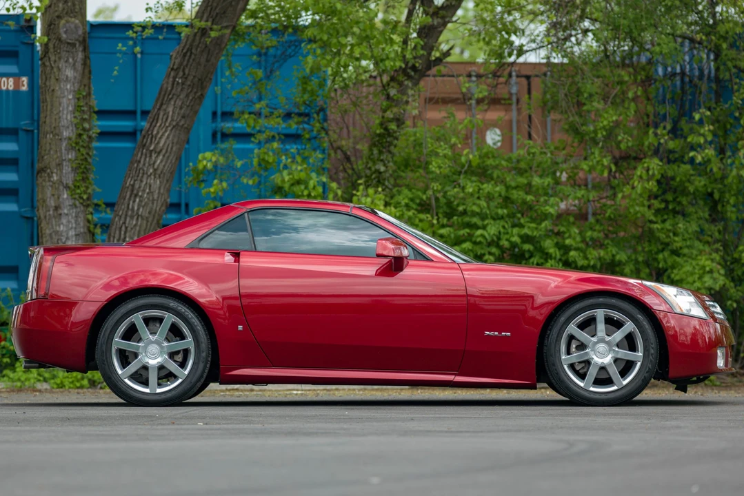 2008 Cadillac XLR - Image 23 of 31