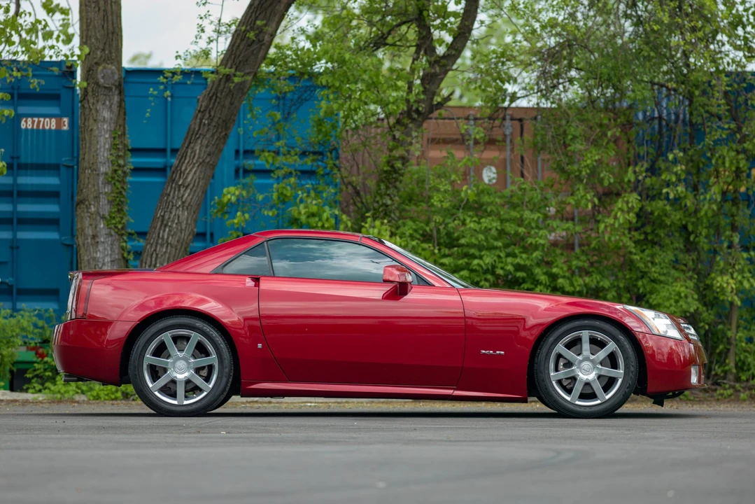 2008 Cadillac XLR - Image 21 of 31