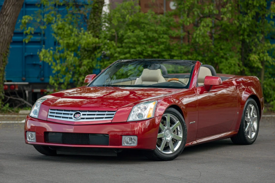 2008 Cadillac XLR - Image 3 of 31
