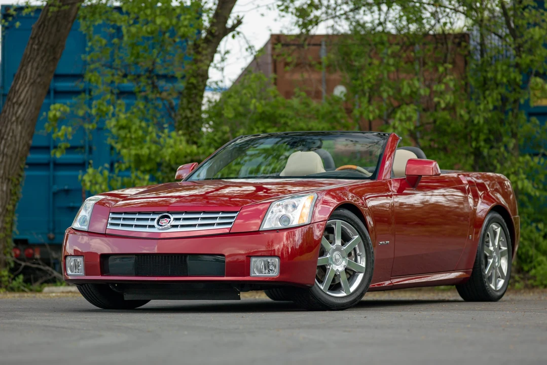 2008 Cadillac XLR - Image 4 of 31