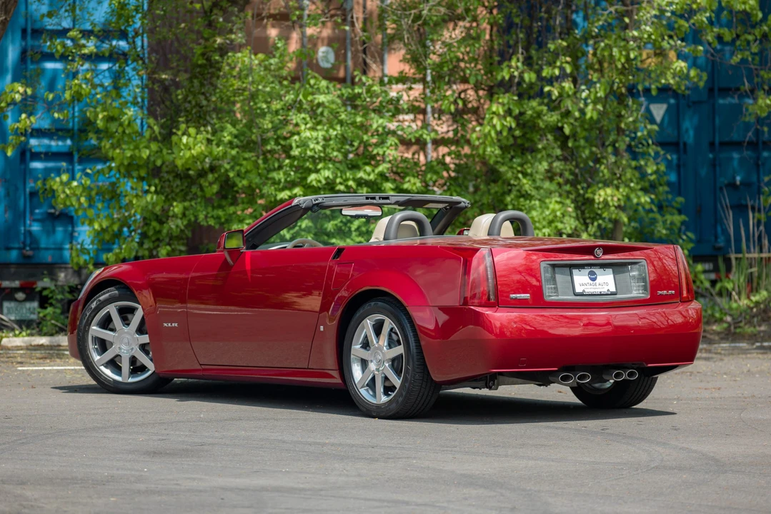 2008 Cadillac XLR - Image 12 of 31