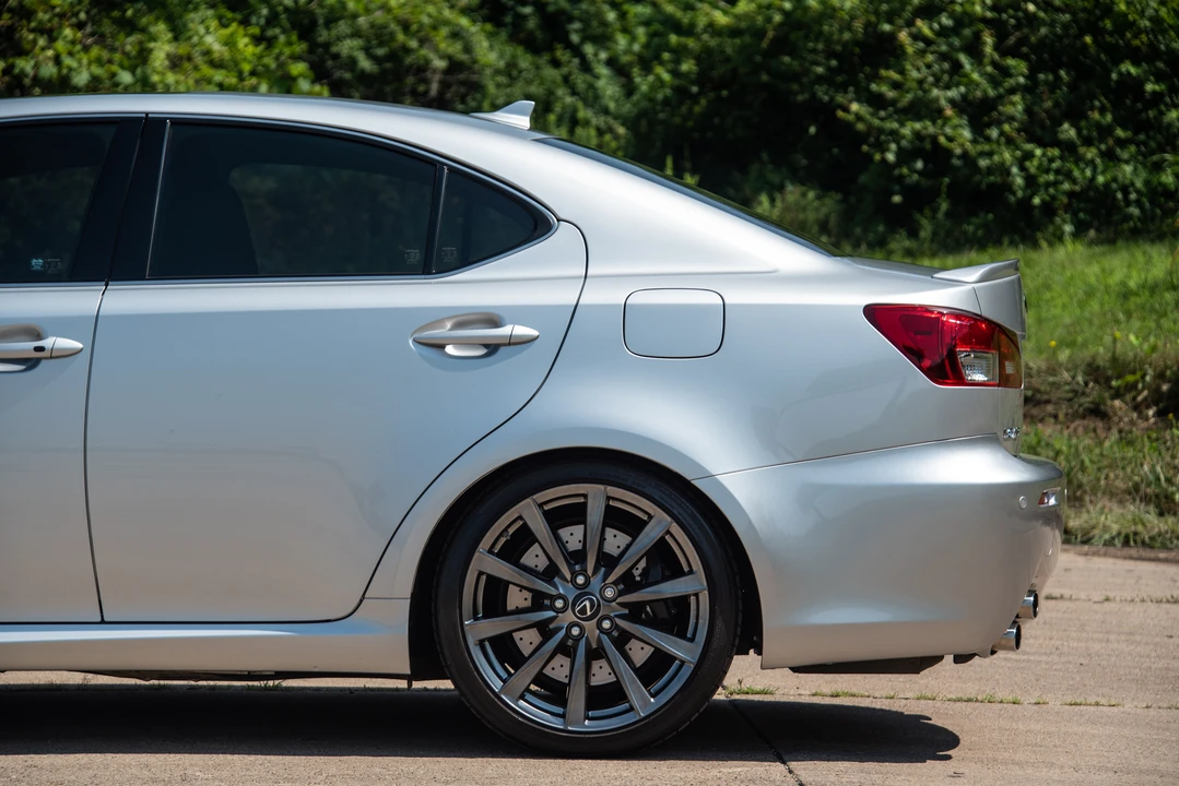 2008 Lexus IS F 2nd Gen - Image 11 of 31