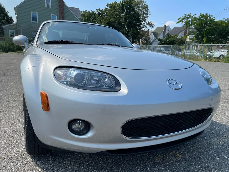 2008 Mazda NC MX-5 Miata - Image 2 of 31