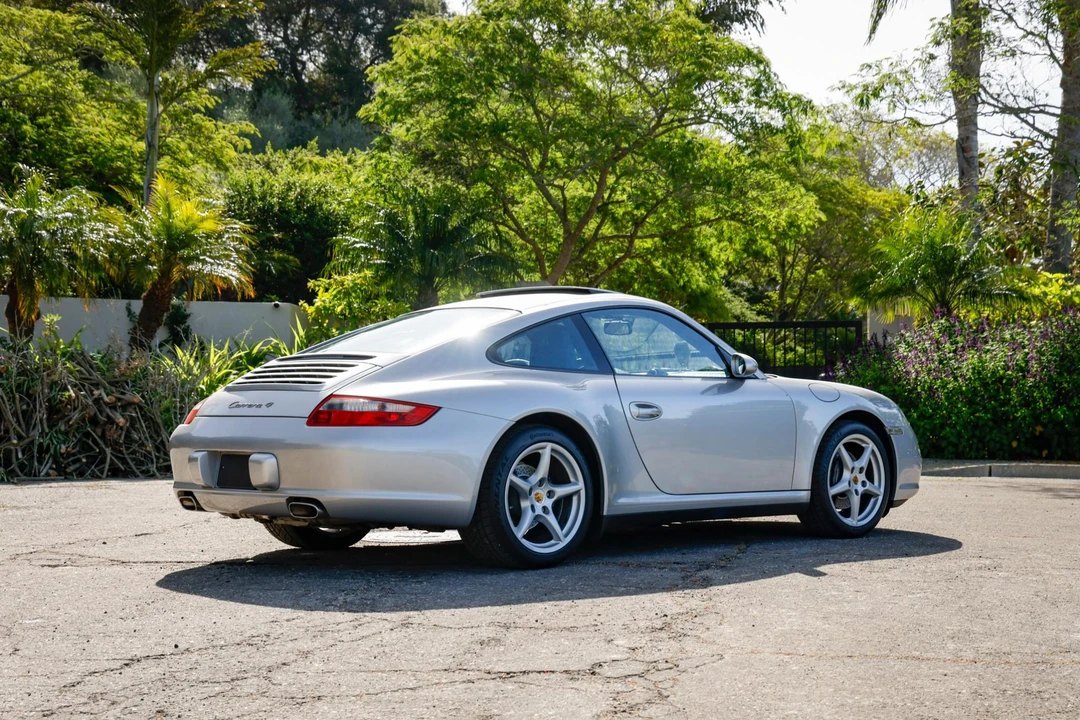2008 Porsche 997 Carrera 4 - Image 15 of 31