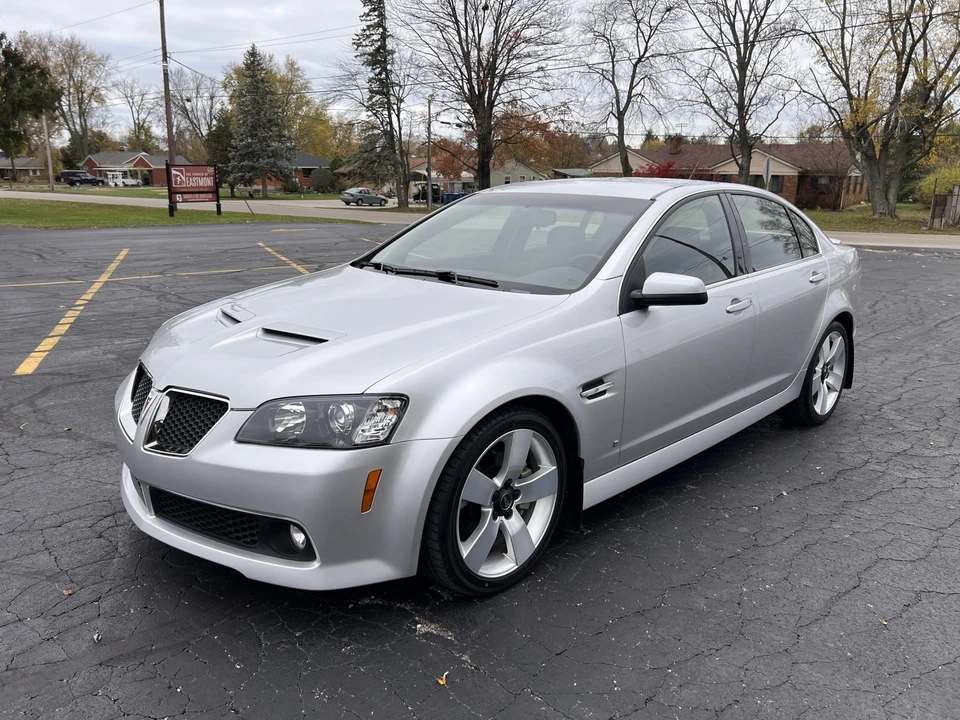 2009 Pontiac G8 - Image 2 of 31