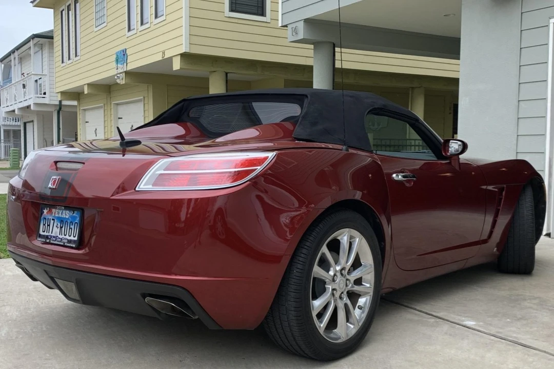 2009 Saturn Sky - Image 9 of 31