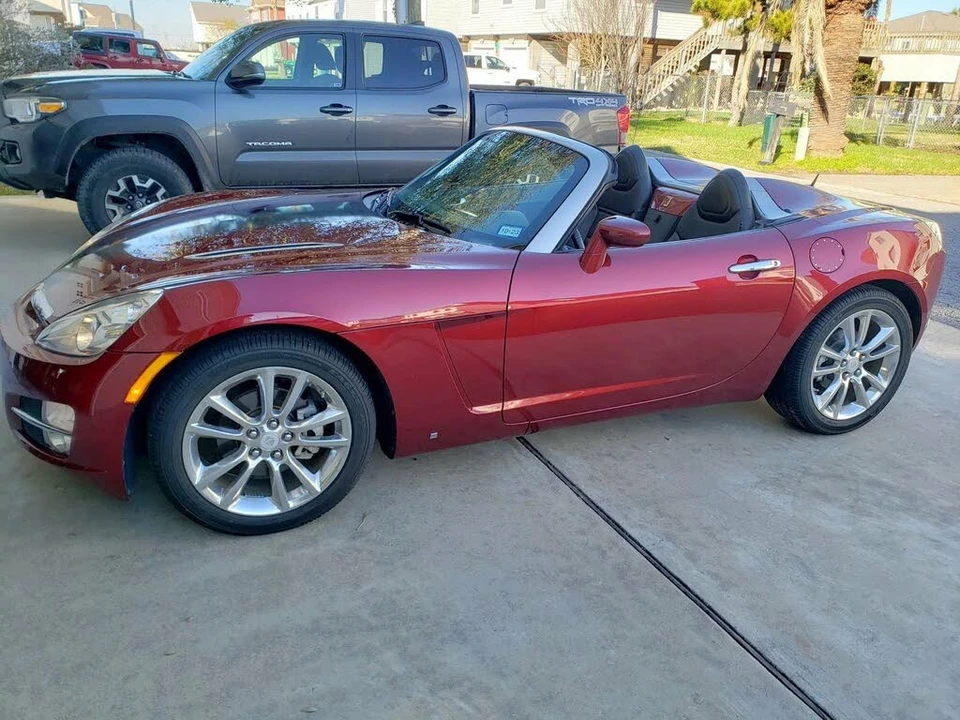 2009 Saturn Sky - Image 11 of 31