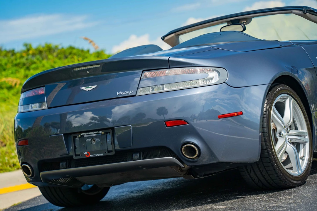 2010 Aston Martin V8 Vantage (2006-2017) - Image 23 of 31