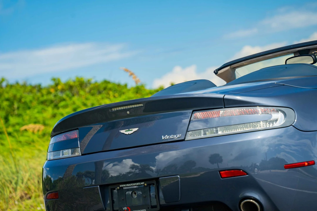 2010 Aston Martin V8 Vantage (2006-2017) - Image 24 of 31
