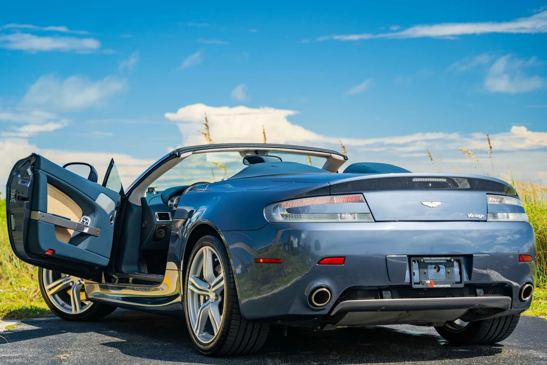 2010 Aston Martin V8 Vantage (2006-2017) - Image 11 of 31