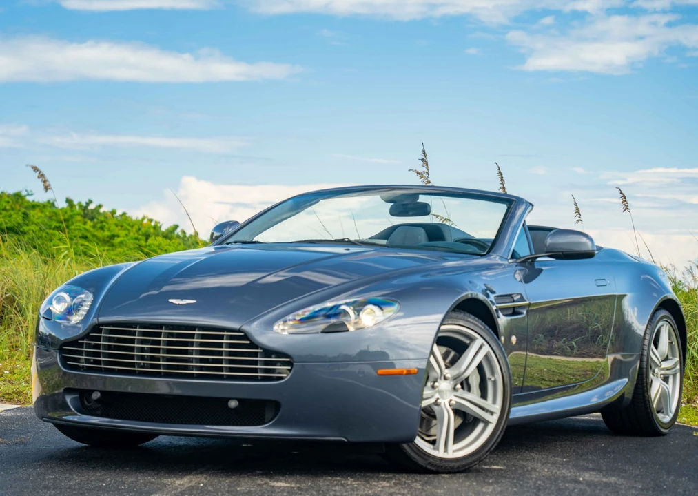 2010 Aston Martin V8 Vantage (2006-2017) - Image 3 of 31